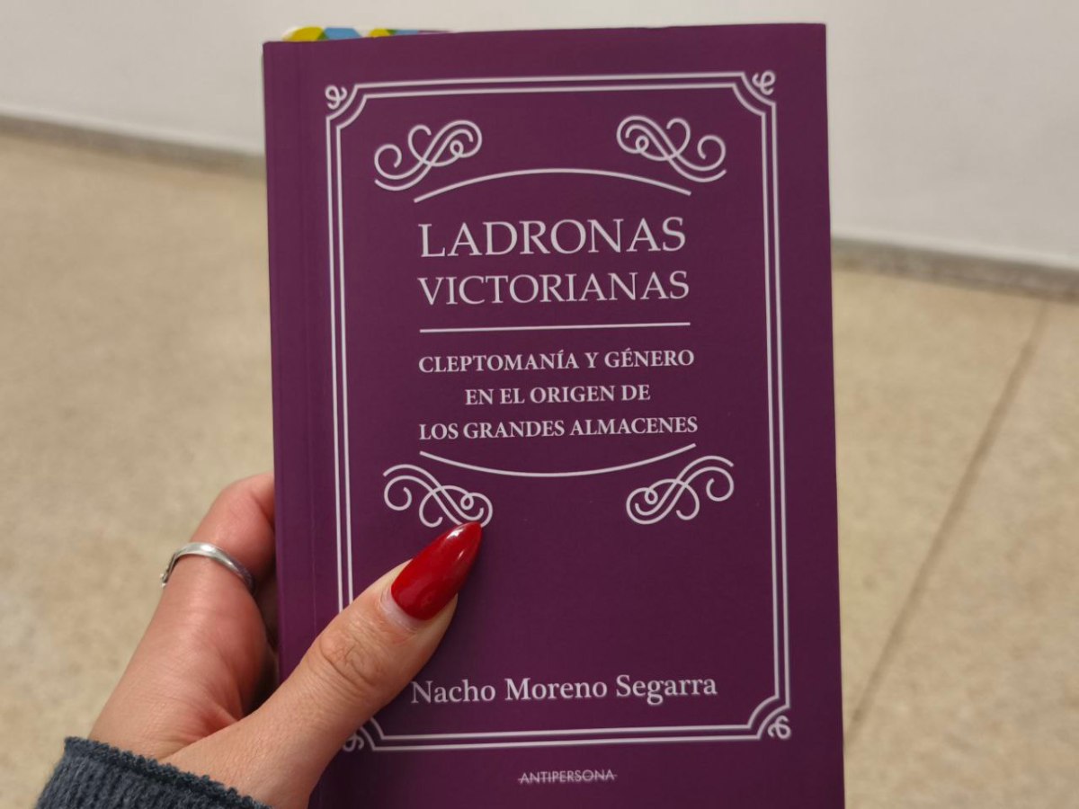 Ladronas victorianas: cleptomanía y género en el origen de los grandes&nbsp;almacenes.